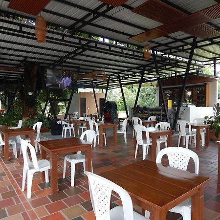 Hotel Campestre Las Palmas Sas Вильявисенсио Экстерьер фото