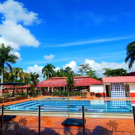 Hotel Campestre Las Palmas Sas Вильявисенсио Экстерьер фото