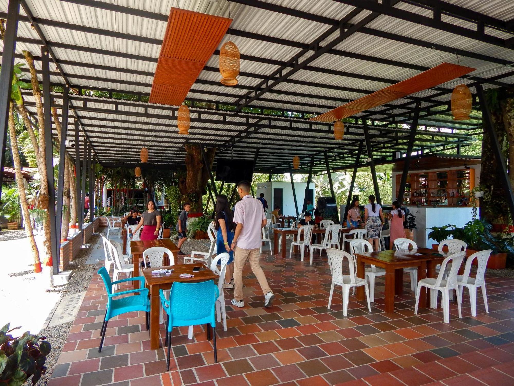 Hotel Campestre Las Palmas Sas Вильявисенсио Экстерьер фото